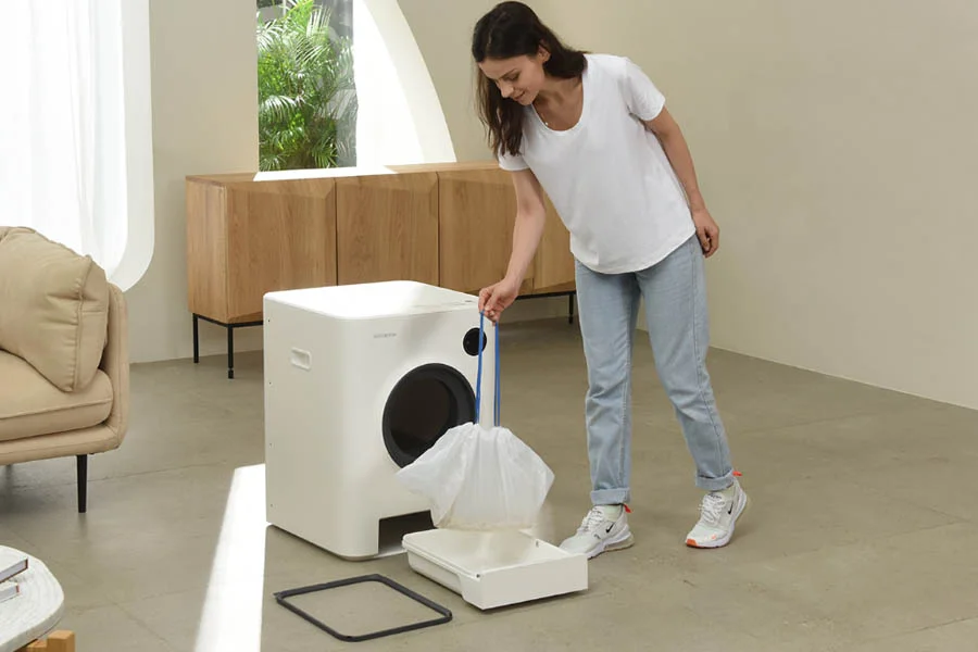 litter box for 2 cats